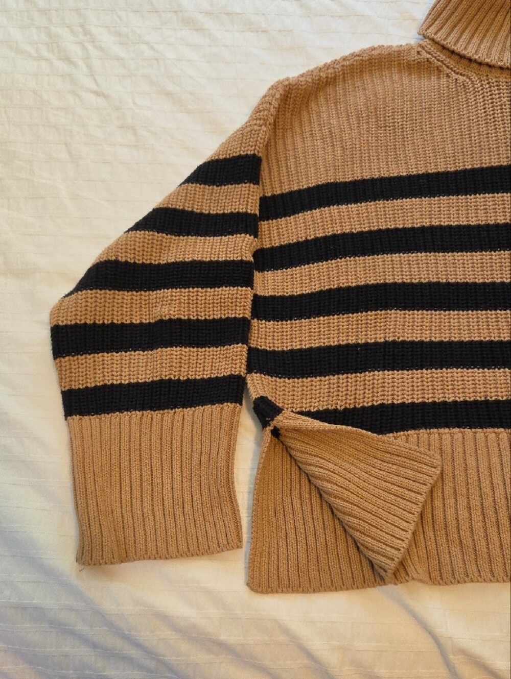 Quince 100% Organic Cotton Split Hem Turtleneck Sweater - Picture 2 of 6